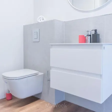 Factory Polanica, Myweek