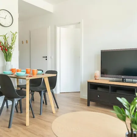 Factory Polanica, Myweek