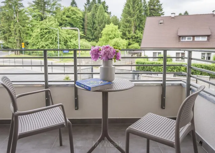 Factory Polanica, Myweek דירה פולניסה-ז'דוז'