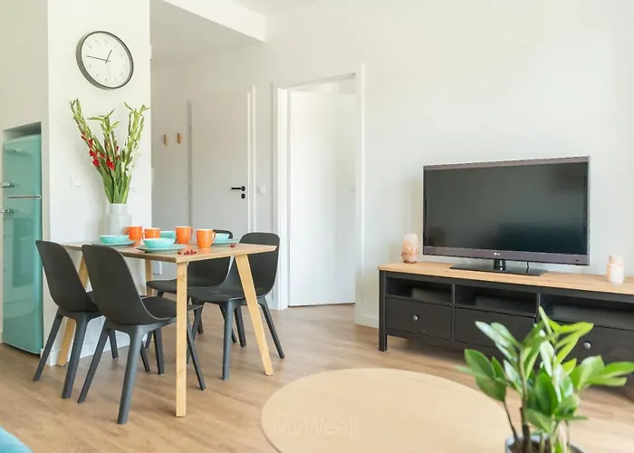 Factory Polanica, Myweek