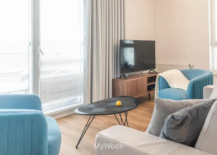 Factory Polanica, Myweek * פולניסה-ז'דוז'