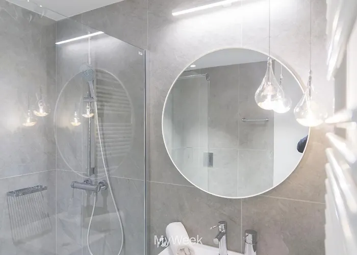 Factory Polanica, Myweek דירה